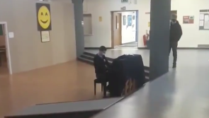 WATCH: Limerick pupil shows off piano skills with impromptu performance of Bohemian Rhapsody