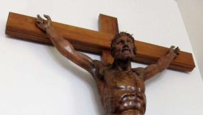 Majority of Irish Catholics want women priests and  shorter Masses, survey finds