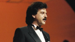 WATCH: Former Irish Eurovision winners congratulate Marty Whelan on 25 years of commentary