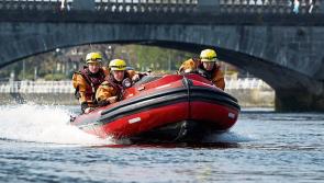 Motorist escapes narrowly after car sinks in river in Tipperary 