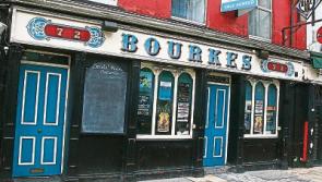 Row over signed copy of Amhr&aacute;n na bhFiann at High Court adjourned