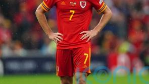 Wales midfielder Joe Allen seals Swansea return