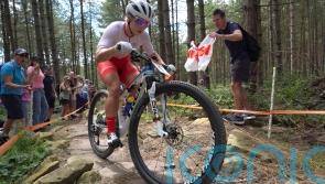 Evie Richards puts ‘terrible year’ behind her to win Commonwealth gold medal