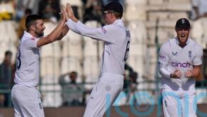 Pakistan make England work hard for wickets but cannot shift momentum before tea