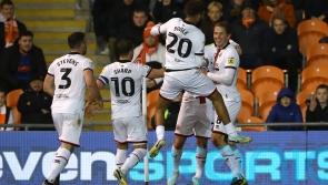 Sheffield United keep pressure on Burnley after seeing off Blackpool