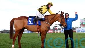 Henderson looks on with interest at impressive State Man