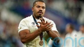 England’s midfield options dwindling as Ollie Lawrence and Oscar Beard withdraw