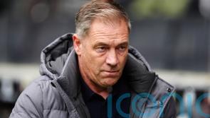 Scott Lindsey doing all he can to turn MK Dons’ form around after another loss