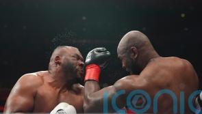 Jarrell Miller involved in bizarre incident as hairpiece comes off during fight