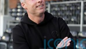 Cambridge boss Neil Harris to lean on experience for League Two promotion run-in