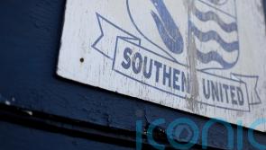 Southend held at home to leave play-off race alive for another week