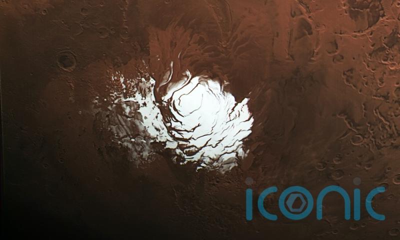 Study suggests liquid water spotted beneath Mars' south pole may be an illusion