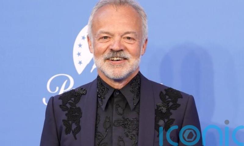 This Morning hosts involved in queue-jumping scandal 'did nothing wrong' - Graham Norton