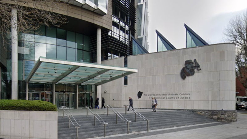 'Open the door or I'll kill you' - Man with 139 previous convictions jailed after robberies