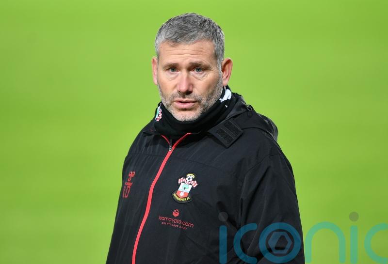 Former goalkeeper Kelvin Davis among three coaches to leave Southampton