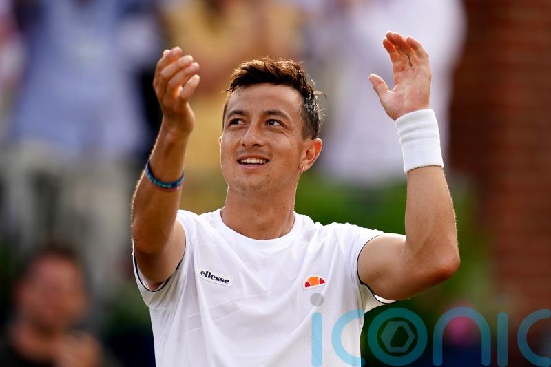 Ryan Peniston marches on to reach Queen’s Club quarter-finals