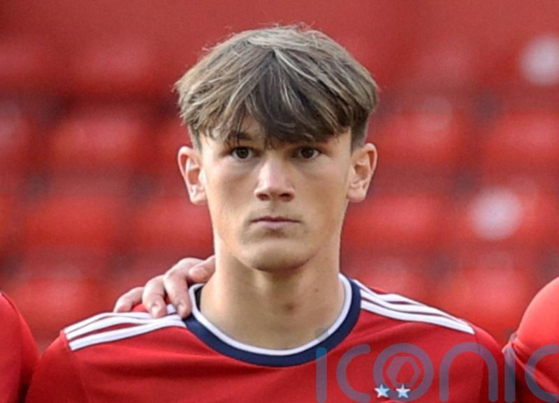 Liverpool sign teenage defender Calvin Ramsay from Aberdeen