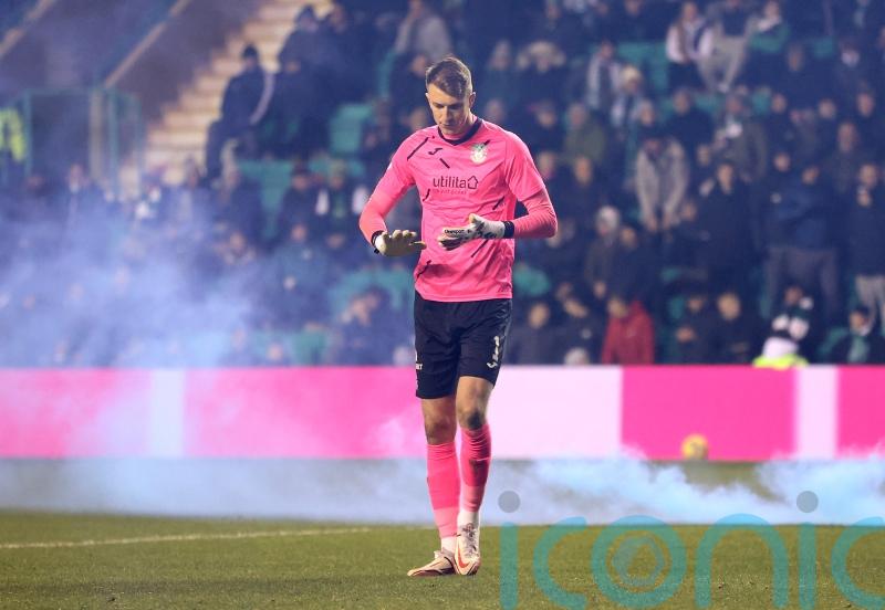 Goalkeeper Matt Macey moves from Hibernian to Luton