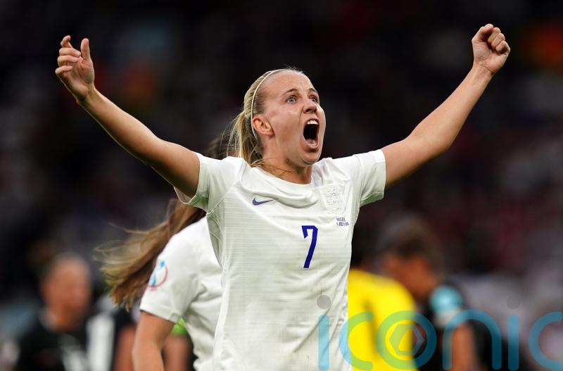 Beth Mead scores winner as England start home Euros with victory over Austria
