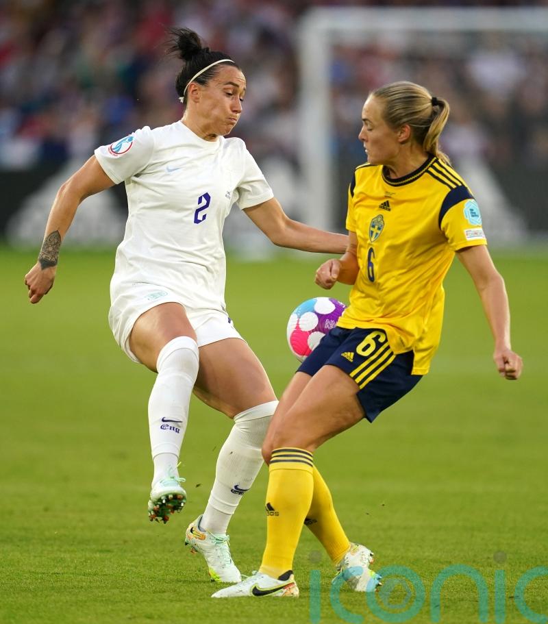 Lucy Bronze prepared to ‘play through the pain’ as England chase Euro 2022 glory