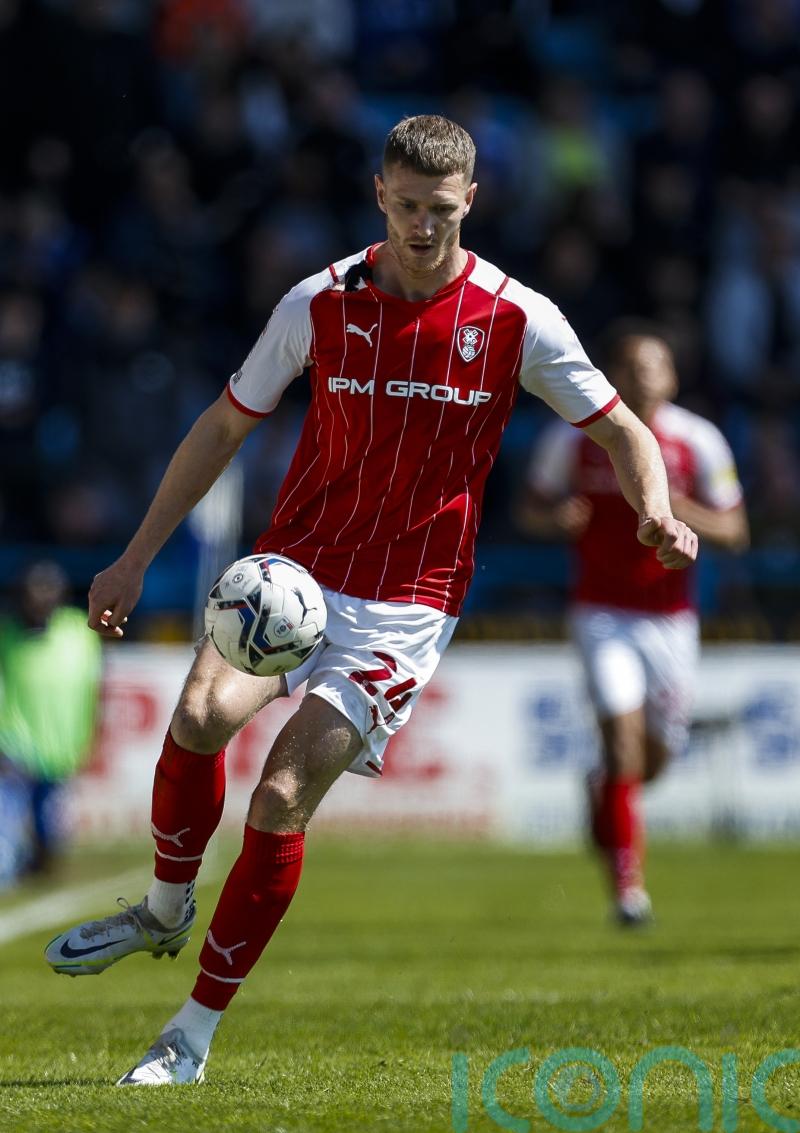 Michael Smith hoping to make Sheffield Wednesday debut in Portsmouth clash