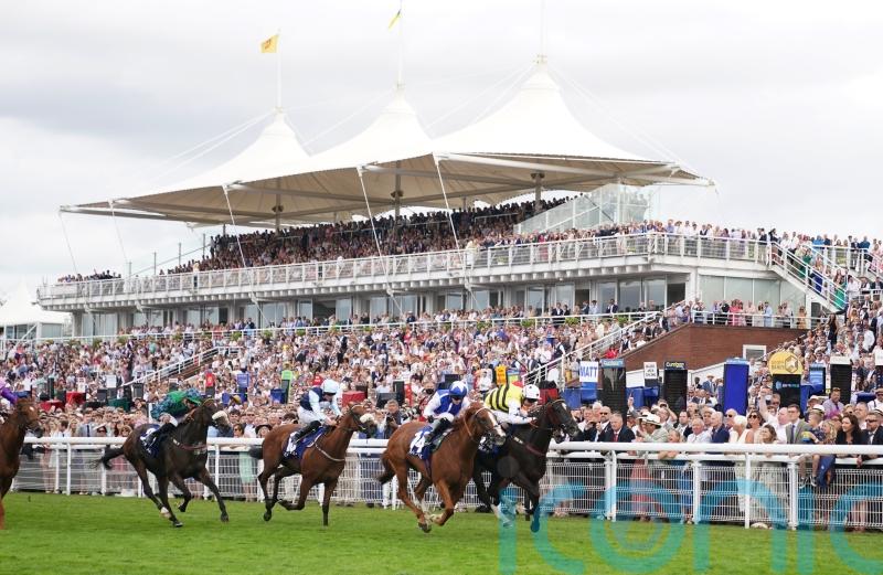 Commanche Falls claims historic Stewards’ Cup repeat