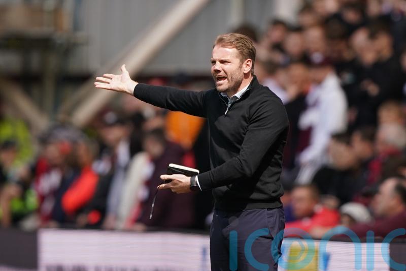 Hearts manager Robbie Neilson expects team to be ready to face Hibs in derby