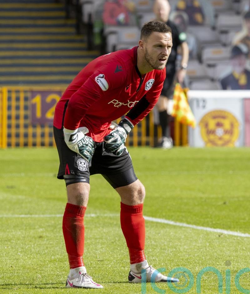 Trevor Carson’s key saves earn St Mirren a point at home to Kilmarnock