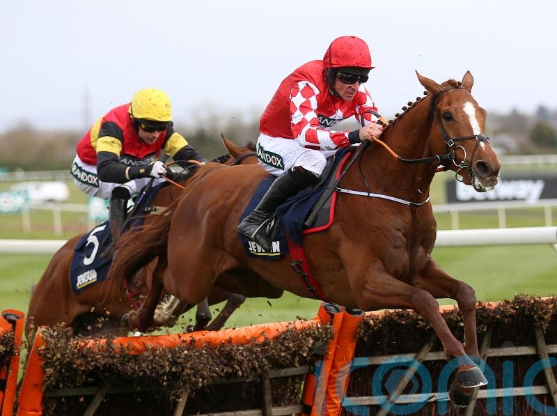 Pied Piper avenges Aintree reverse with Cheltenham victory