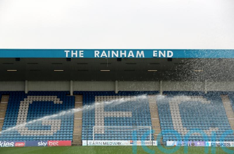 Dave Tutonda closing in on Gillingham return