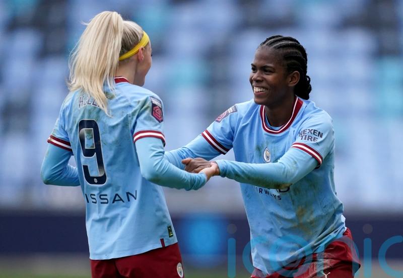Chloe Kelly on target as Manchester City brush aside Leicester in WSL
