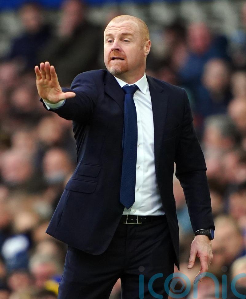 Sean Dyche wants Everton players to work ‘hard and smart’ in relegation battle