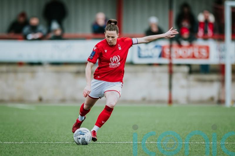 It can be difficult &ndash; Lyndsey Harkin juggles motherhood and playing football