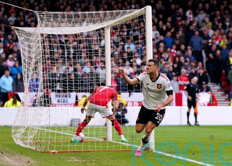 Manchester United shrug off injury worries to ease past Nottingham Forest
