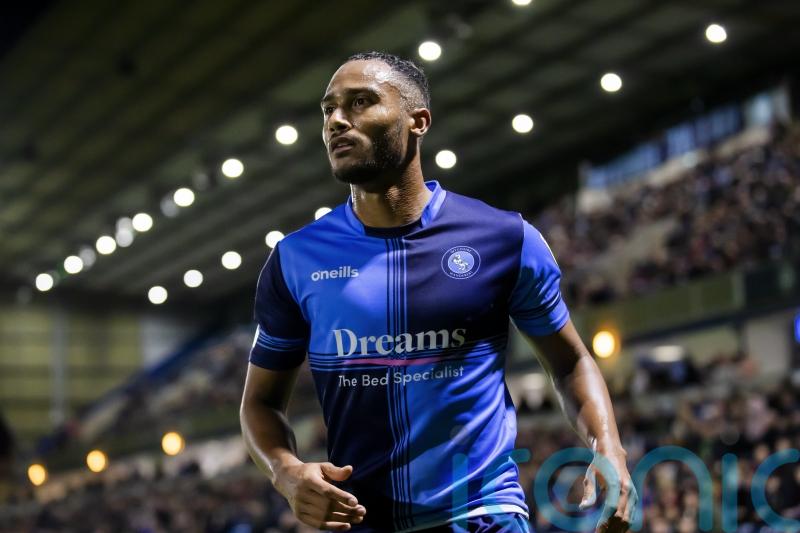 Hibernian confirm signing of left-back Jordan Obita on two-year deal