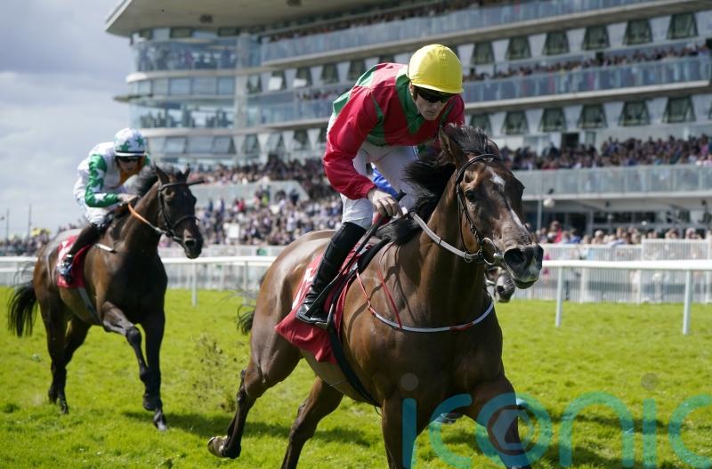 Dunum delights favourite-backers in Galway feature