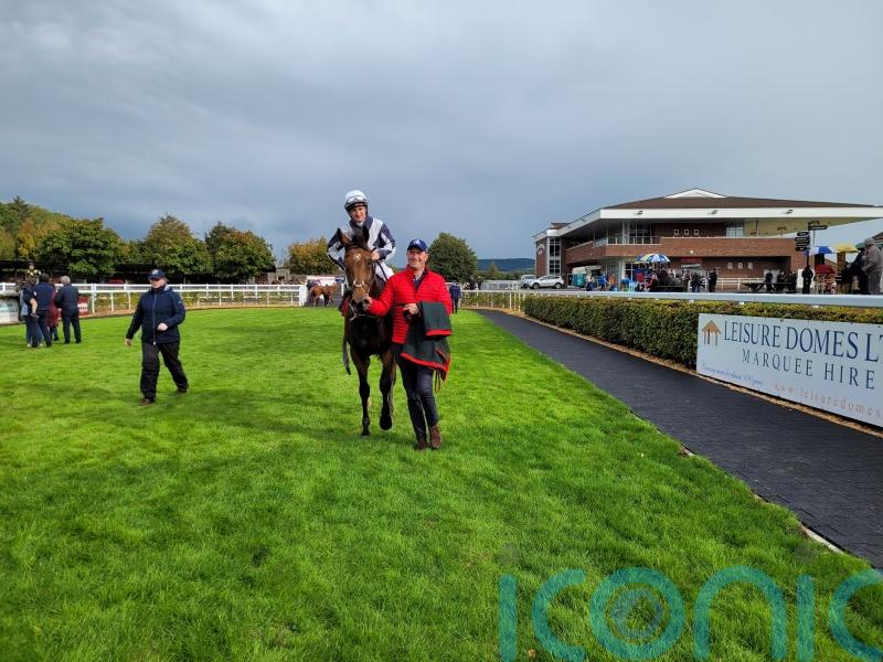 Foniska an easy Navigation Stakes winner at Cork