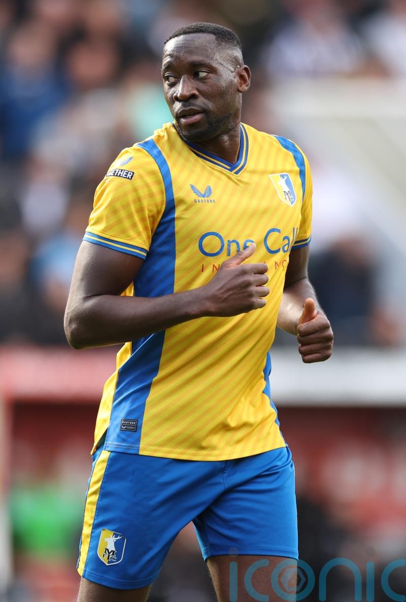 Mansfield maintain unbeaten run with thumping win at Harrogate