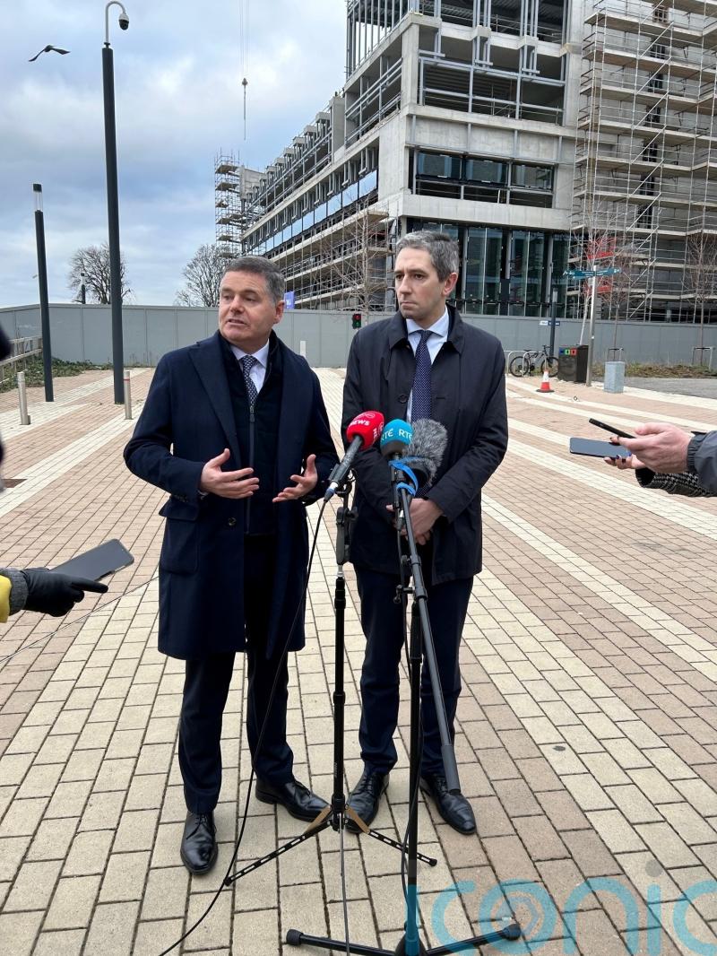 Government’s 2.9bn euro offer has 12% wage increases for some civil servants