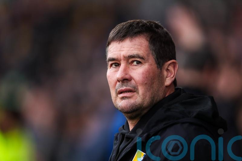 Nigel Clough warns Mansfield to improve if they want to stay top