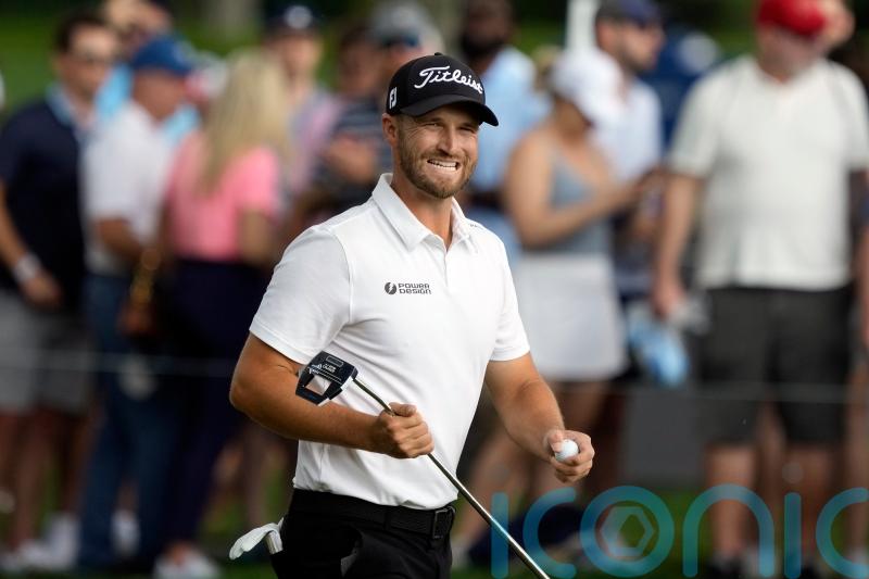 Wyndham Clark holding off Xander Schauffele on day three at Players Championship