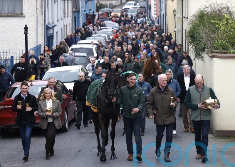 Galopin Des Champs parades to hero’s welcome in Leighlinbridge