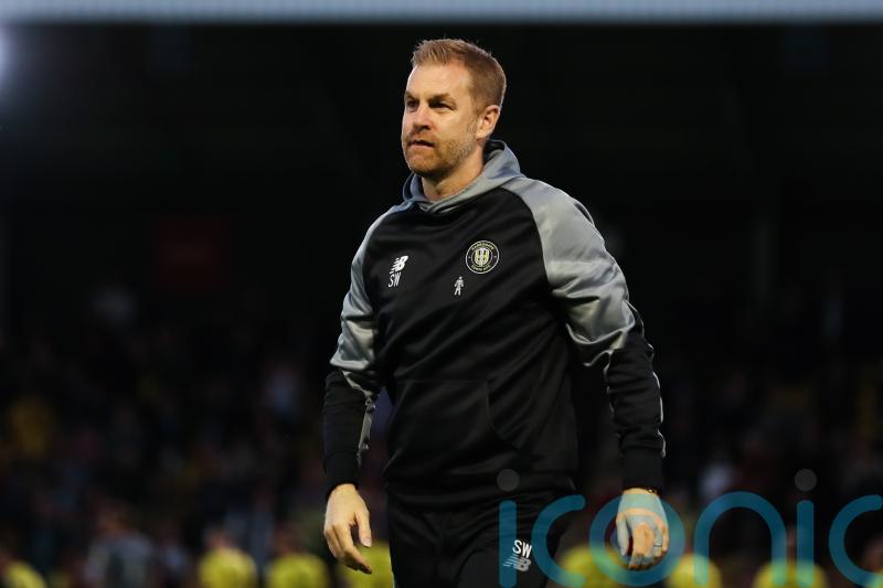 Simon Weaver calls Harrogate ‘team of heroes’ after win over Bradford