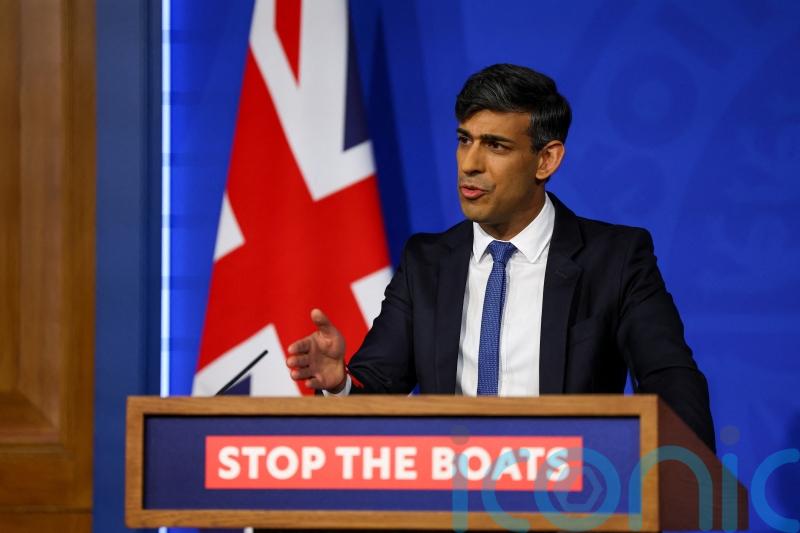 Thousands of migrants eligible for Rwanda scheme not reporting to Home Office