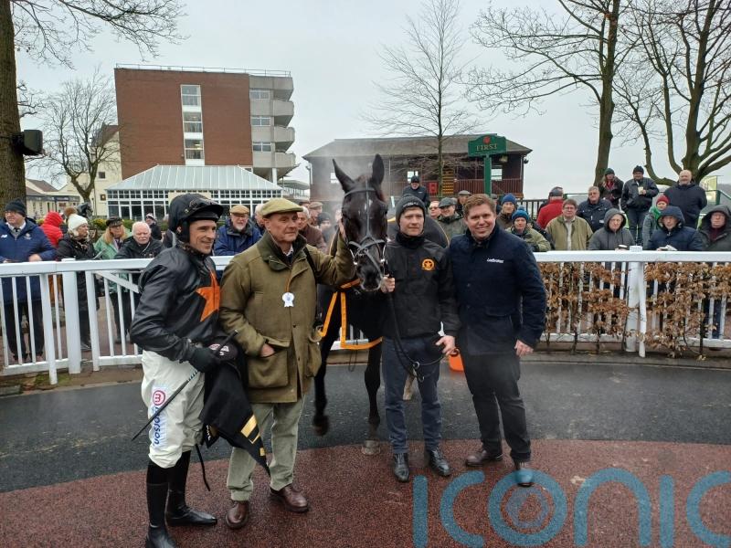 Royal Infantry marches on with impressive Haydock romp