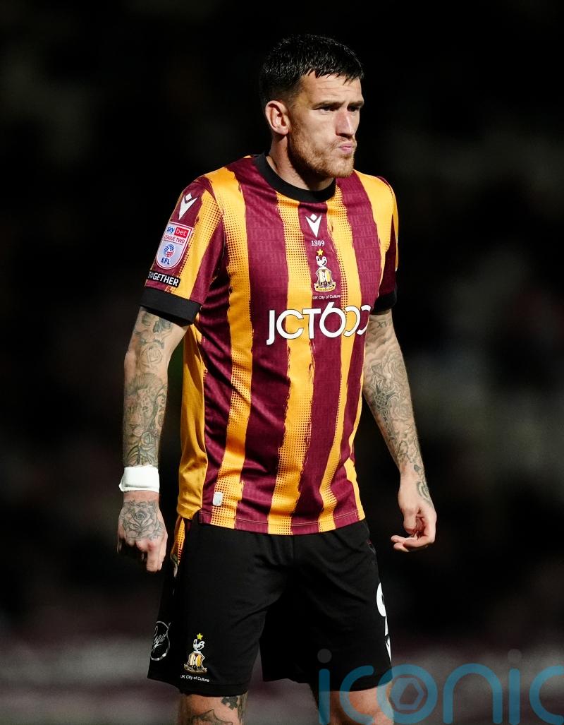 Managers praise quality of Bradford&rsquo;s Andy Cook after he reaches 100 EFL goals