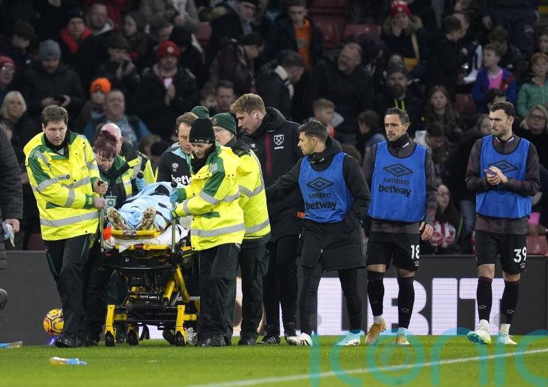 West Ham keeper Lukasz Fabianski ‘conscious and talking’ after nasty collision