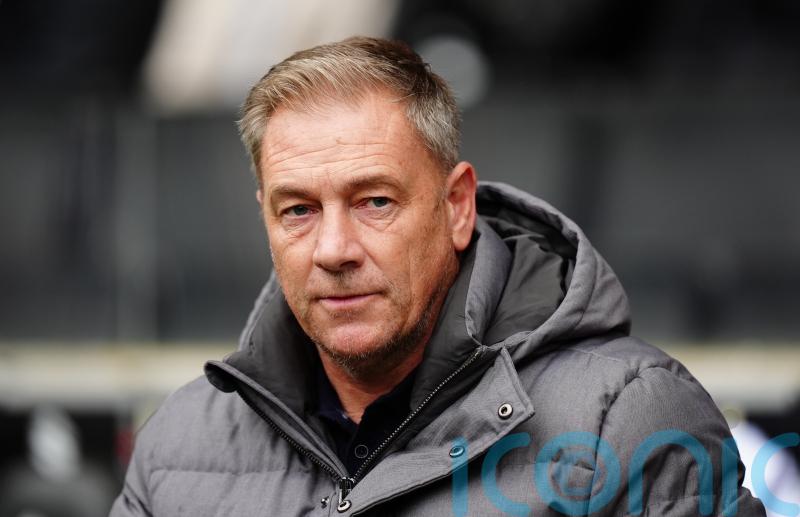 Scott Lindsey wanted more from MK Dons in draw with Crewe