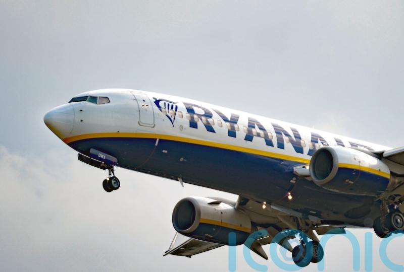 Ryanair calls again for two-drink limit at airport bars