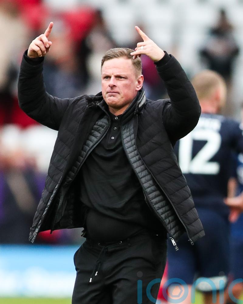 Richie Wellens’ in-form Leyton Orient march on after smashing Exeter